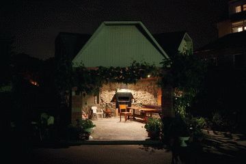 Беседка на территории пансионата Магадан