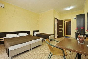 Отель в Голубицкой