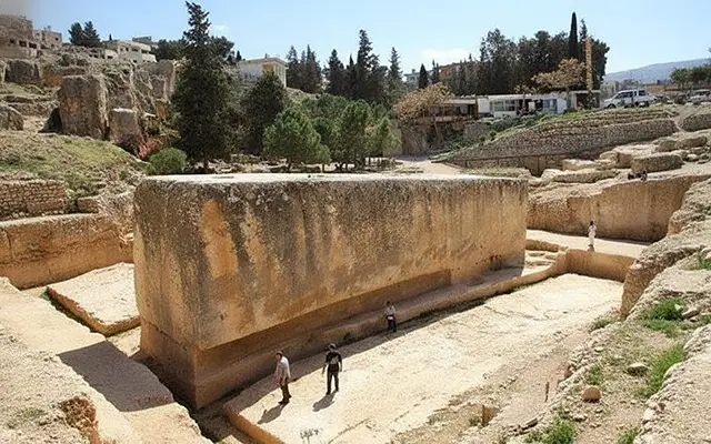 Южный камень в Баальбеке Южный камень в Баальбеке