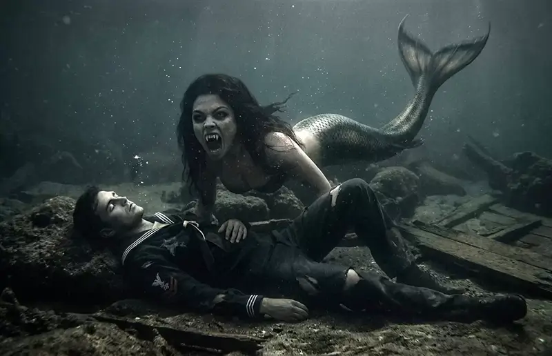 Сирена и добыча Сирена и добыча